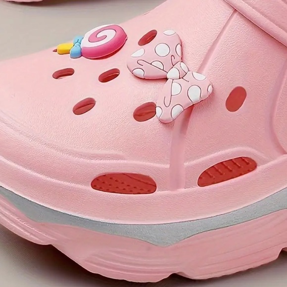 Brand New Clogs and Mules - Picture 2 of 2